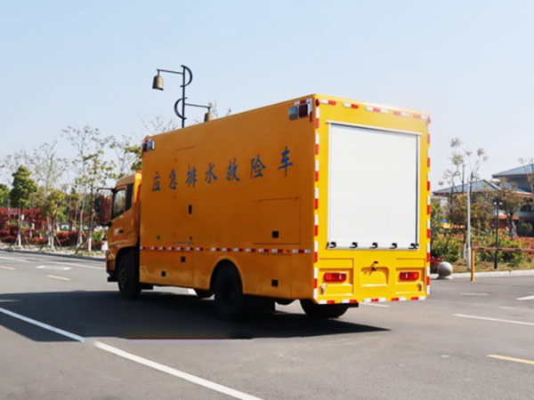 東風(fēng)天錦應(yīng)急排水搶險(xiǎn)車(chē)