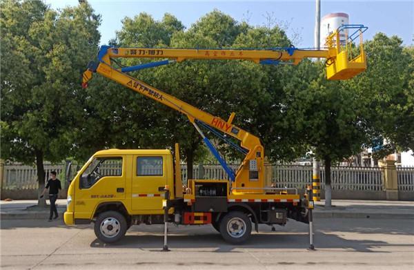 福田雙排13米藍(lán)牌高空作業(yè)車(chē)