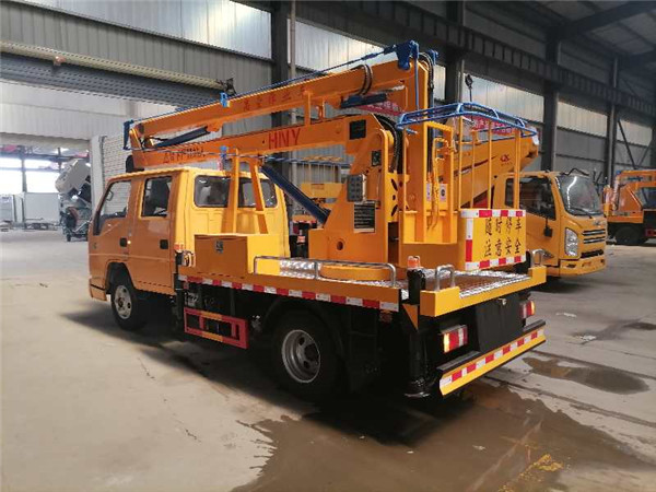 江鈴13米藍牌高空作業(yè)車