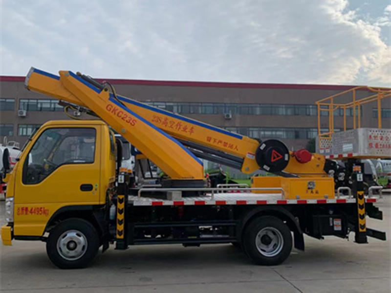 五十鈴藍(lán)牌23米直臂高空車(chē)