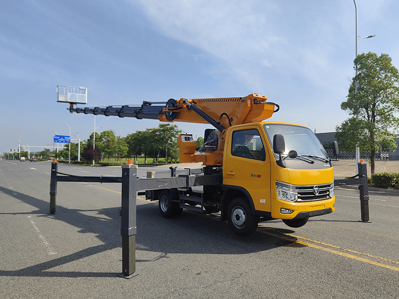 藍牌福田32米高空作業(yè)車